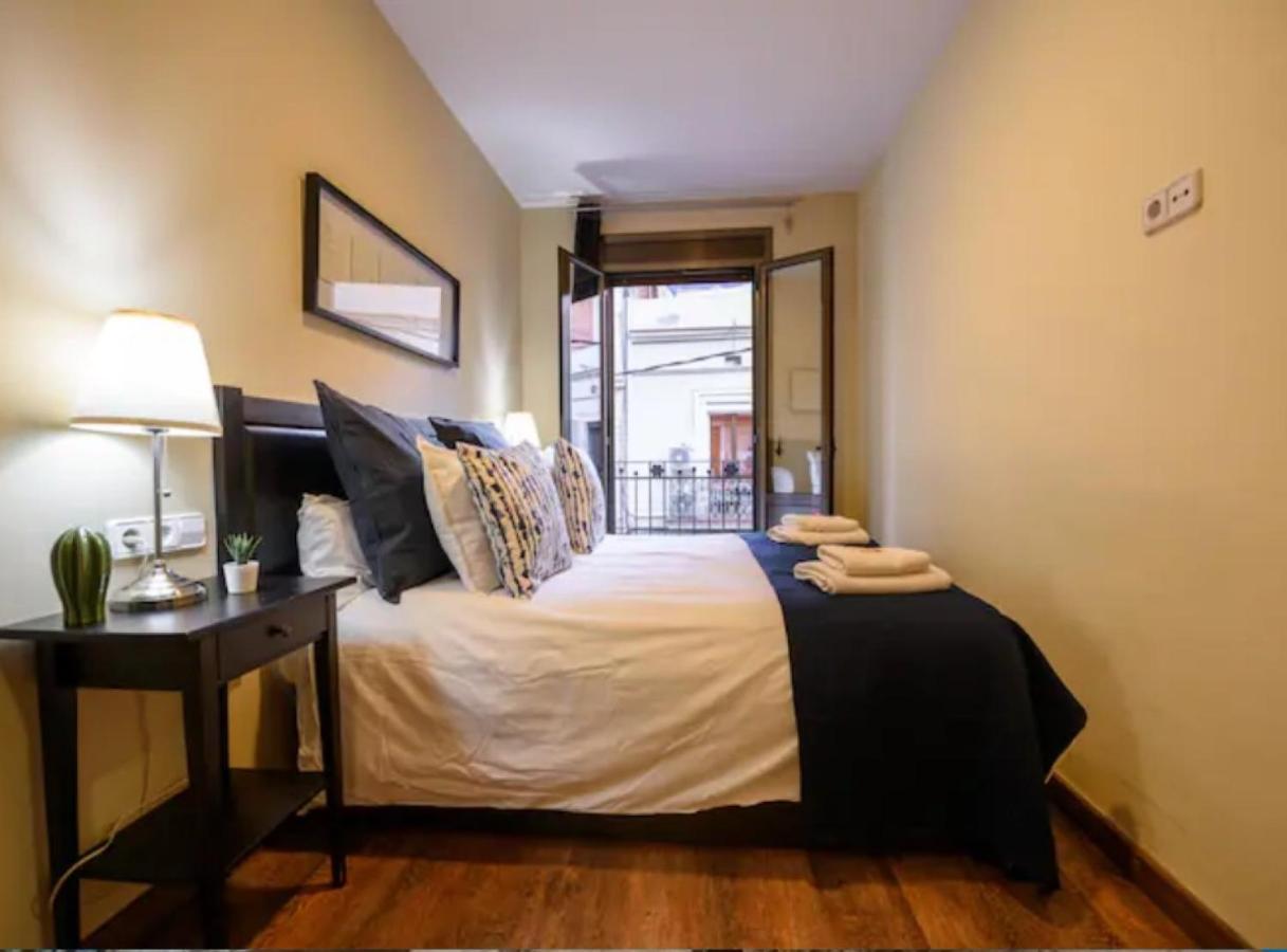 Ramblasrentals Cozy Renovated 2Br With Balcony Lift 20M Rambla - Parking - Wifi Barselona Dış mekan fotoğraf